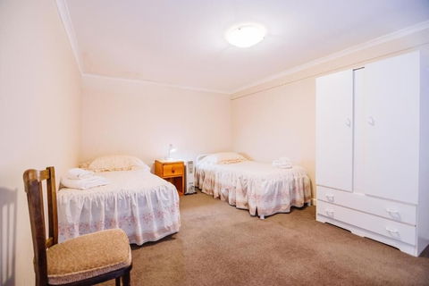 Warburton Lodge - Sydneys Hotel 6