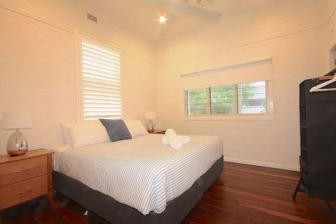 A PERFECT STAY - Cavvanbah Seaside Cottage - Sydneys Hotel 6