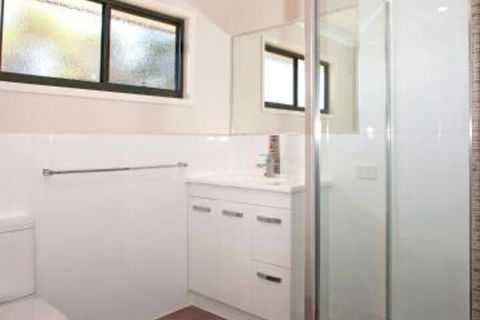 Agnes Retreat - Sydneys Hotel 3