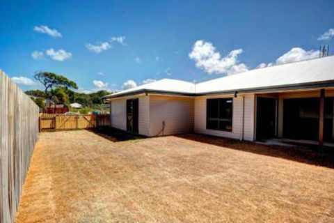 Agnes Retreat - Sydneys Hotel 0