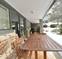 Wintergreen 3 - Sydneys Hotel