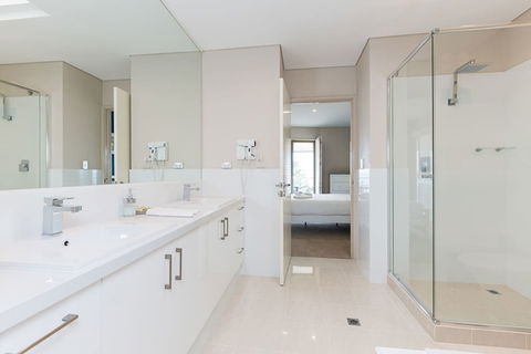 The White Pearl Penthouse - Sydneys Hotel 5