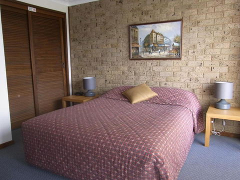A Furnished Townhouse In Goulburn - Sydneys Hotel 6