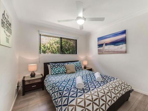 Coolum Waves Pet Friendly Holiday House - Sydneys Hotel 3
