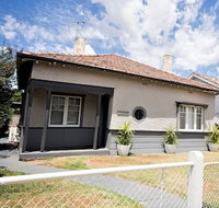 Stylish Central House - Sydneys Hotel
