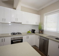 Central Wagga House - Sydneys Hotel