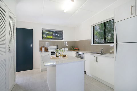 Petrel By The Sea - Sydneys Hotel 1