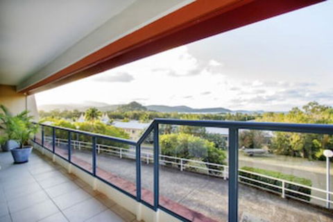 Aqua Marine Boutique Apartment - Sydneys Hotel 0