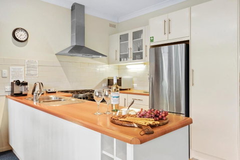 Renmark River Villas & Boats & Bedzzz - Sydneys Hotel 5