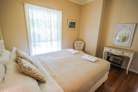 Harrietville Cottage - Sydneys Hotel 6
