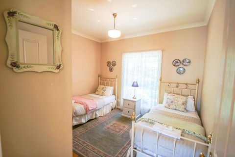 Harrietville Cottage - Sydneys Hotel 3