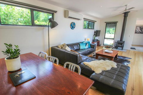 The Base Two - Sydneys Hotel 4