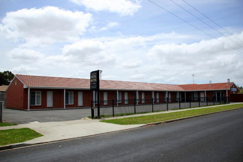 Allansford Hotel Motel - Sydneys Hotel 2