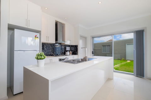 Auspan Guest House - Sydneys Hotel 0