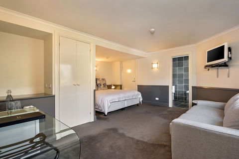Pure Chalet - Sydneys Hotel 6