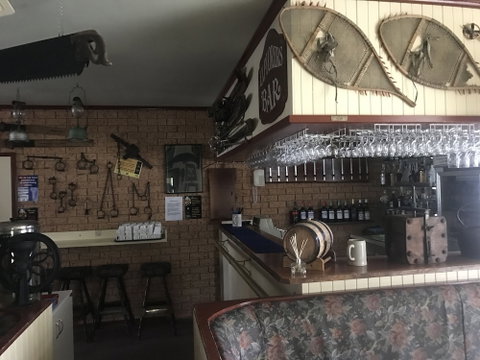 Snowy Mountains Coach And Motor Inn - Sydneys Hotel 1