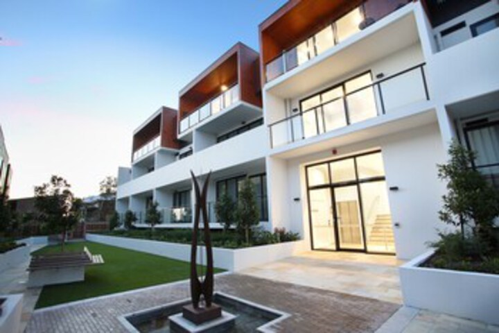 Northcote South ACT Sydneys Hotel