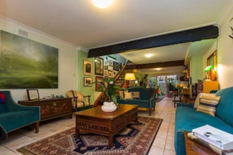 Historic Cottage - Sydneys Hotel 0
