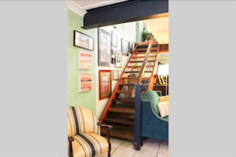 Historic Cottage - Sydneys Hotel 1
