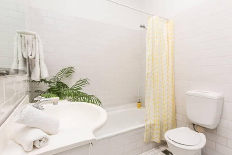 Historic Cottage - Sydneys Hotel 5