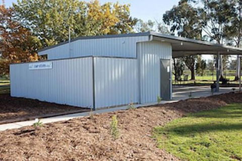 Western Gums Tourist Park - Sydneys Hotel 3