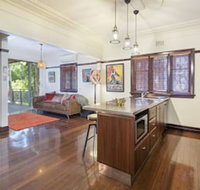 Anville Court - Sydneys Hotel