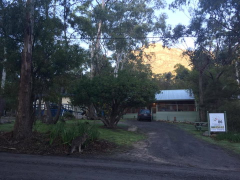 Serene Vista Halls Gap - Sydneys Hotel 4