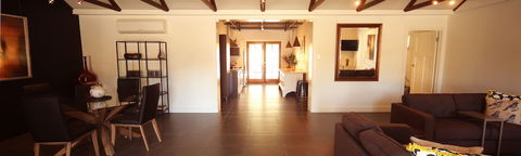 Irongate Studio - Sydneys Hotel 2