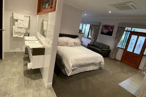 Balangara Cottages - Sydneys Hotel 3