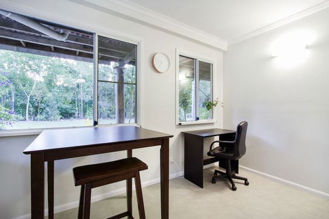 Airlie Beach Eco Cabins - Sydneys Hotel 3