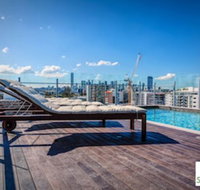 SOKO Waterfront - Sydneys Hotel