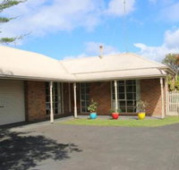 Stylish 2 Bedroom Unit - Sydneys Hotel