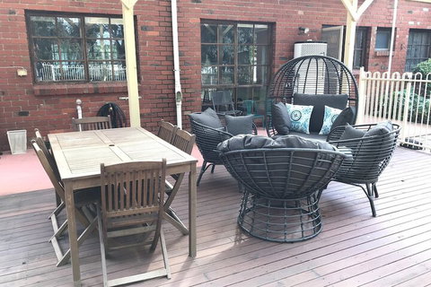 Helen's Homestead - Sydneys Hotel 2