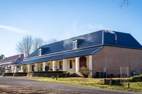 Brigham House - Sydneys Hotel 2