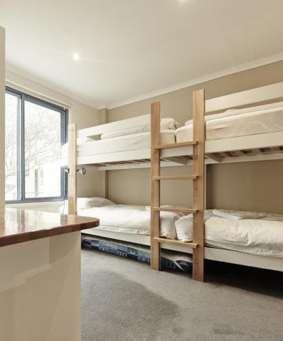Valley View 203 - Sydneys Hotel 4