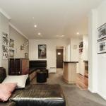 Valley View 203 - Sydneys Hotel 0