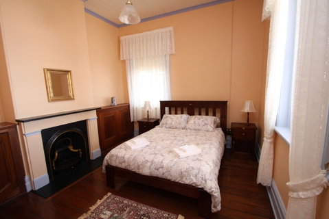 Lavender Vale Cottages - Sydneys Hotel 6