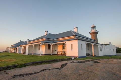 Lavender Vale Cottages - Sydneys Hotel 2