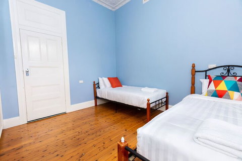 Best Central House â€“ Sleeps 11 - Sydneys Hotel 2
