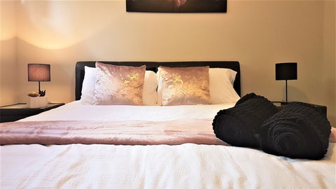Luxuary Apartment Near Airport - Sydneys Hotel 4