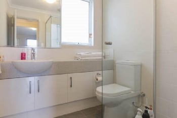 Luxuary Apartment Near Airport - Sydneys Hotel 5