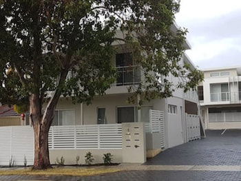 Luxuary Apartment Near Airport - Sydneys Hotel 6