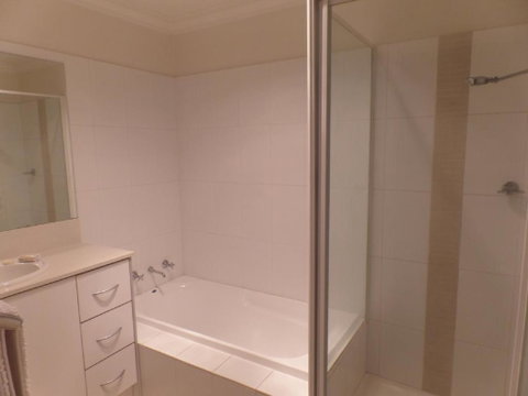 Travers Street Apartment - Sydneys Hotel 5