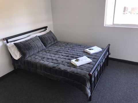 Panania Hotel - Sydneys Hotel 2