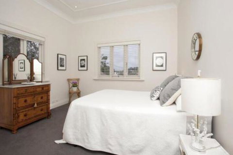 Woollahra Roslyndale Avenue - Sydneys Hotel 3