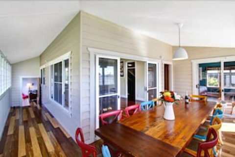Away On Seaview Street - Sydneys Hotel 6