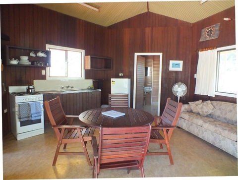 Broome Bird Observatory - Sydneys Hotel 3