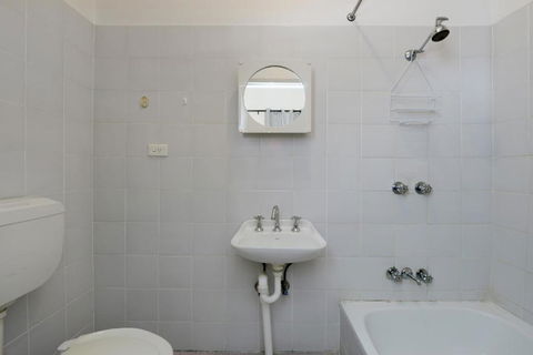 Parade Lodge - Sydneys Hotel 6