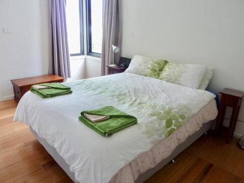 Omaroo House Panoramic Water Views - Sydneys Hotel 4