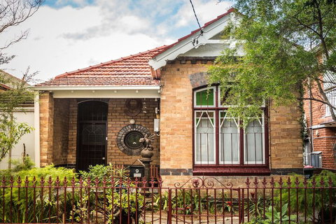 The Cov House - Sydneys Hotel 3